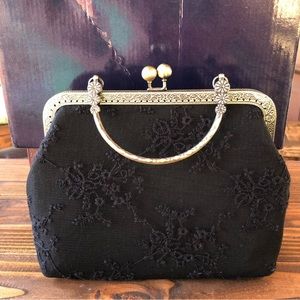 Kiss Lock Black Lace Purse